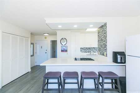 2444 Hihiwai Street #1602 Honolulu, HI 96826
