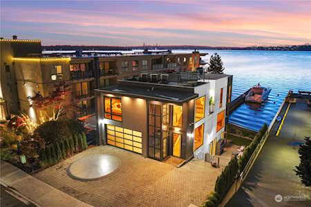 6413 Lake Washington Blvd NE Kirkland, WA 98033