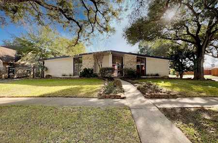 8835 Rowan Ln Houston, TX 77036