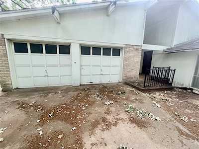 2011 Edgebrook Court Arlington, TX 76015