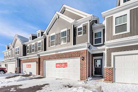 24524 W Alexis Ln Plainfield, IL 60585