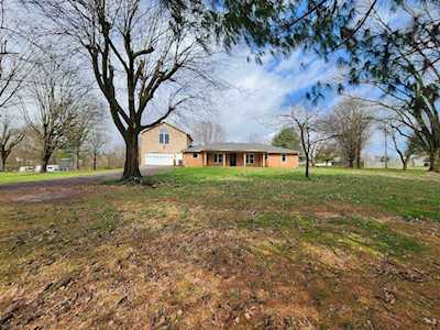 10720 Old Highway 52 Westmoreland, TN 37186