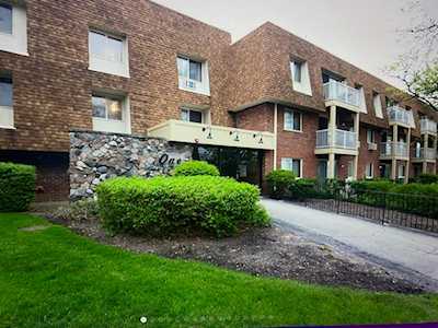 1 Villa Verde Dr #306 Buffalo Grove, IL 60089