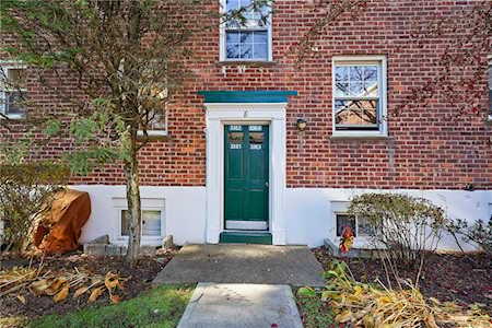33 Fieldstone Dr #E1 Hartsdale, NY 10530