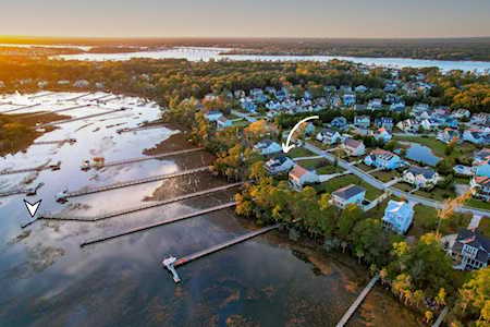 3000 Yachtsman Drive Mount Pleasant, SC 29466