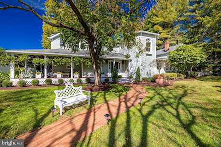 800 Leigh Mill Rd Great Falls, VA 22066