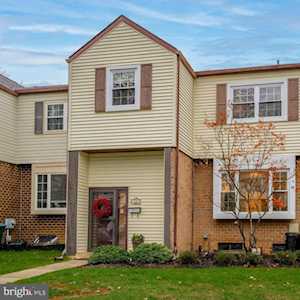 206 Birch Dr Lafayette Hill, PA 19444