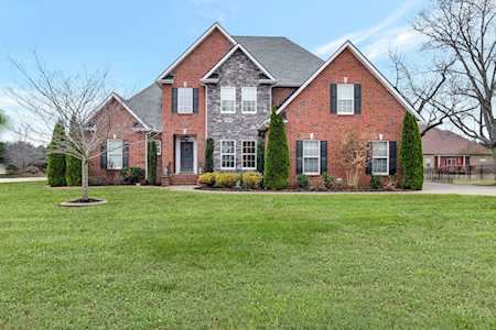 4223 Thoroughbred Ln Murfreesboro, TN 37127