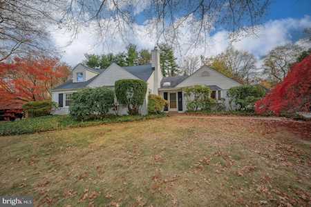 206 Martroy Ln Wallingford, PA 19086