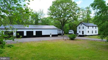 8067 Croom Rd Upper Marlboro, MD 20772