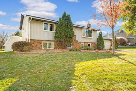 8140 Yellowstone Lane N Maple Grove, MN 55311