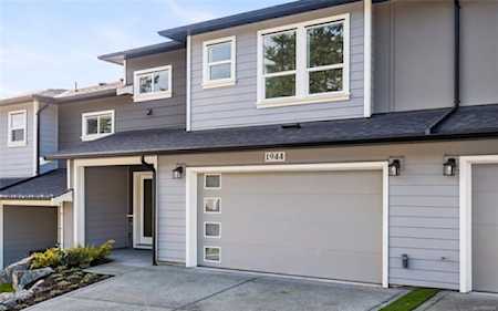 1944 West Park Lane View Royal, BC V9B 5Z2