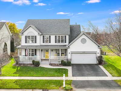 1195 Amaranth Dr Naperville, IL 60564