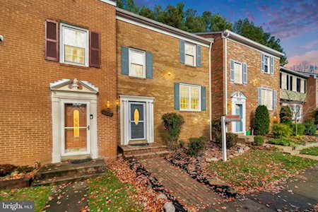 8320 Moline Place Springfield, VA 22153