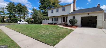 57 Euston Rd S Marlton, NJ 08053
