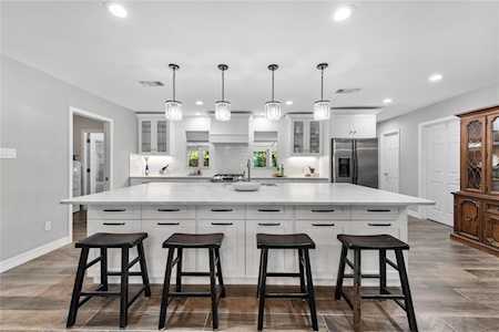 10703 Riverview Dr Houston, TX 77042