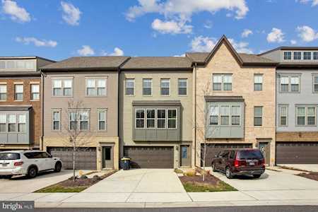 9506 Capital Ln Upper Marlboro, MD 20774
