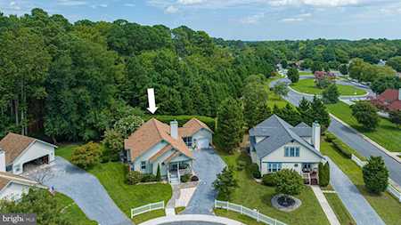 3 Mary Joe Ct Ocean View, DE 19970