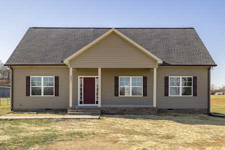 991 Bear Carr Rd Westmoreland, TN 37186