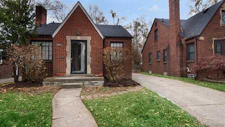 25411 Pembroke Ave Redford Twp, MI 48240