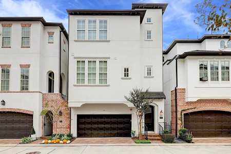 2714 Cohn Garden Houston, TX 77007