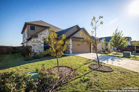 2285 Lighthouse Dr New Braunfels, TX 78130