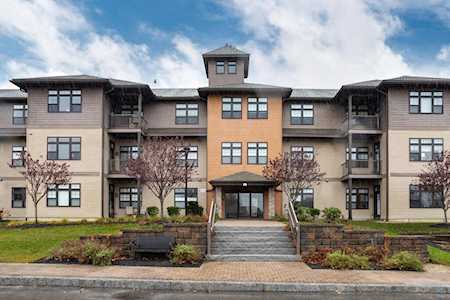 7 Executive Dr #214 Stoneham, MA 02180