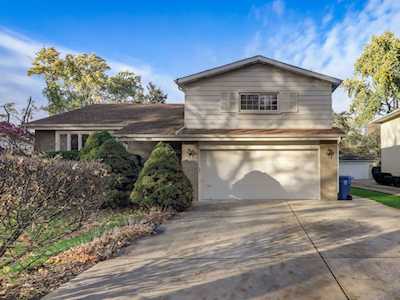 1914 Kiowa Ln Mount Prospect, IL 60056