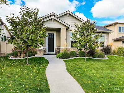 1228 E Wrightwood Dr Meridian, ID 83642