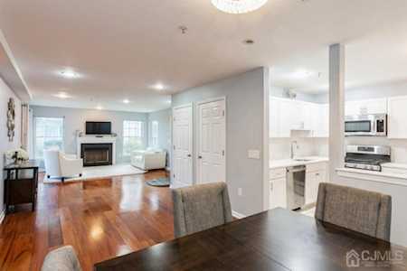 114 Chariot Court Piscataway, NJ 08854