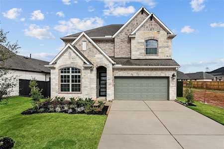118 Hazelnut Dr Richmond, TX 77406