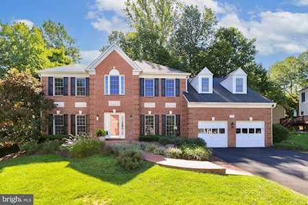 7915 Hollington Place Fairfax Station, VA 22039