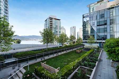 1477 W Pender Street #402 Vancouver, BC V6G 2S3