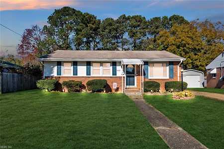 4005 Mayon Dr Chesapeake, VA 23325