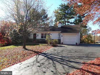 303 Highland Ave Wallingford, PA 19086