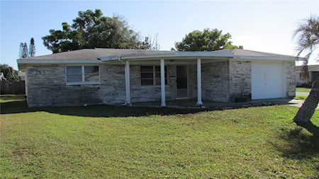 2704 Flint Isle PLACE Holiday, FL 34691