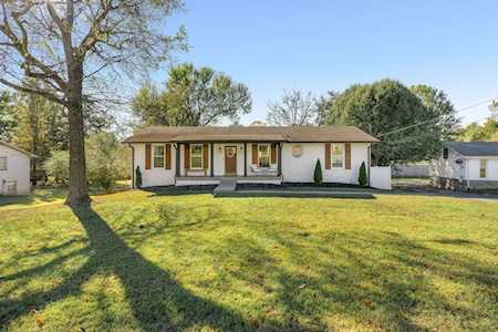 138 East Dr Hendersonville, TN 37075