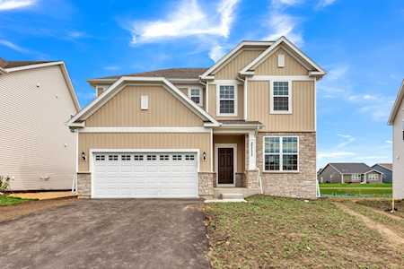 2111 Schmitt Circle Algonquin, IL 60102