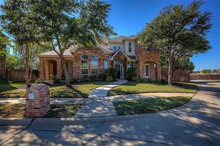 5145 Highland Hills Drive Frisco, TX 75036