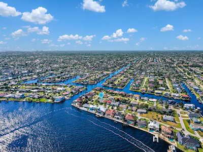 3142 SE 22nd Place Cape Coral, FL 33904