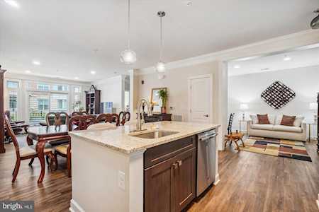 6107 Fairview Farm Dr #104 Alexandria, VA 22315