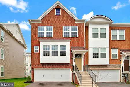 7820 Bakers Creek Ln Hanover, MD 21076