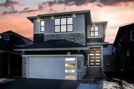 61 Hampstead Mews NW Calgary, AB T3A 2Z5
