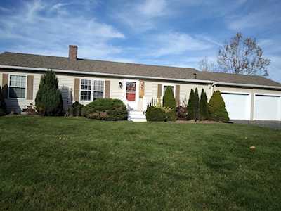 6204 Oak Point Drive Middleboro, MA 02346