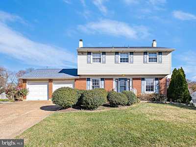 616 S Walnutree Ln Claymont, DE 19703