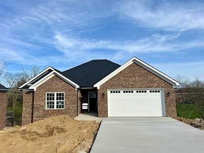 153 Shelby Ct Richmond, KY 40475