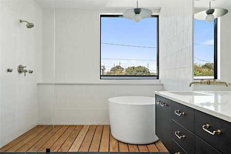 1802 New York Ave #1 Austin, TX 78702