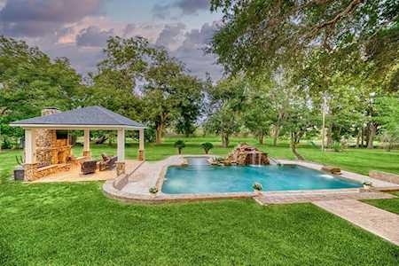 1701 Sendero St Richmond, TX 77406