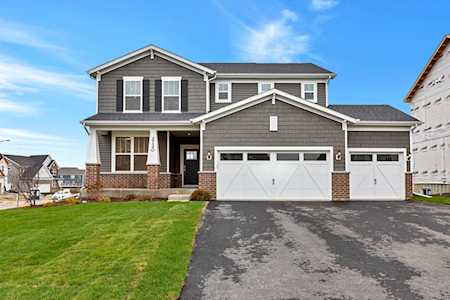 2120 Schmitt Circle Algonquin, IL 60102