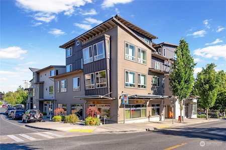123 Bjune Dr SE #207 Bainbridge Island, WA 98110